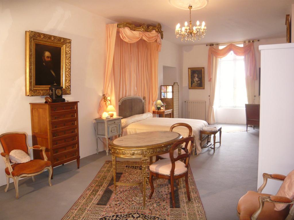 Chateau Du Bois Glaume Poligne Room photo