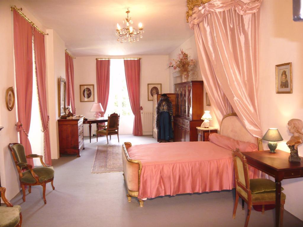 Chateau Du Bois Glaume Poligne Room photo