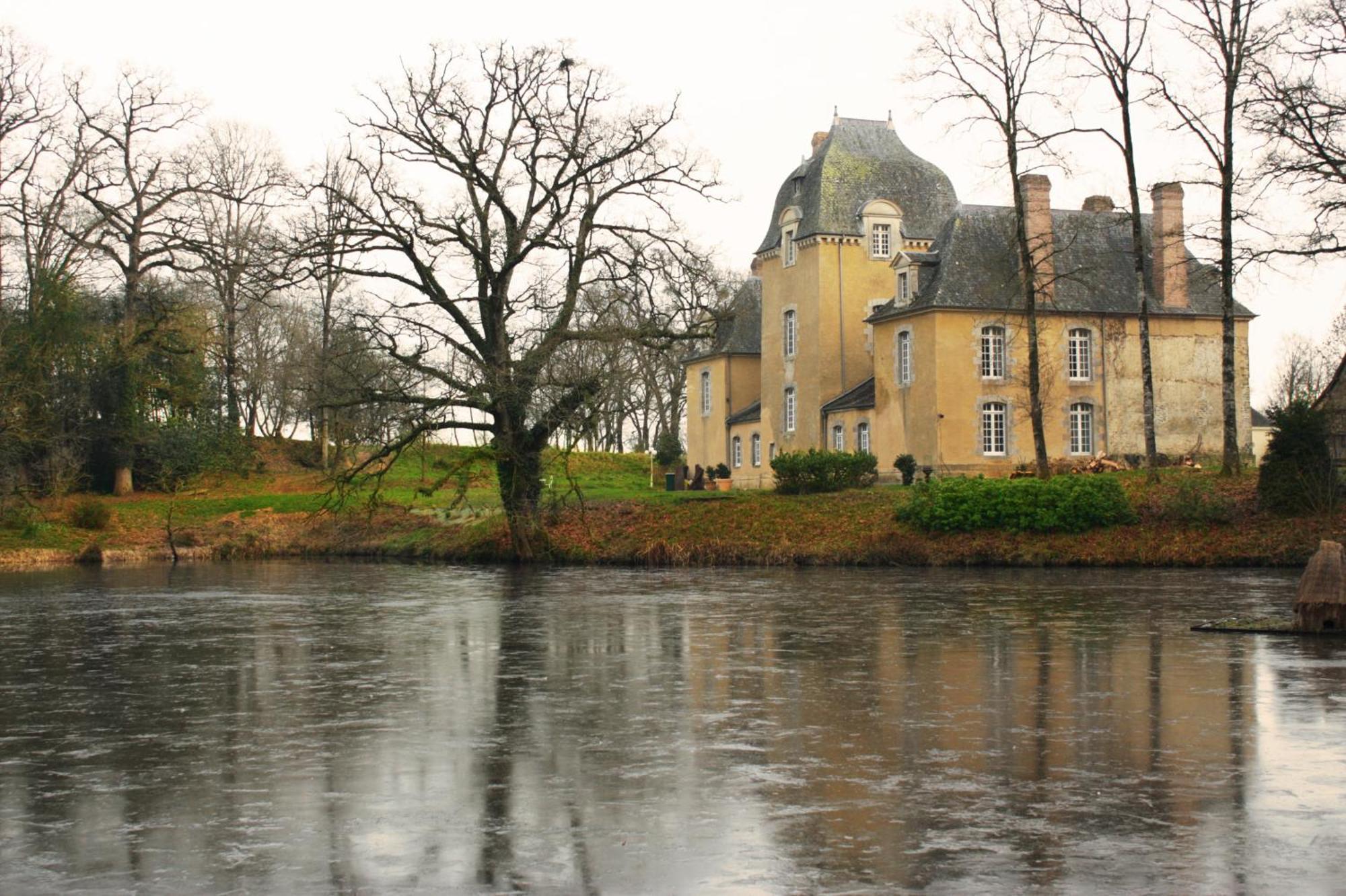 Chateau Du Bois Glaume Poligne Exterior photo